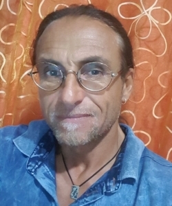 Αντώνης Παρίσης